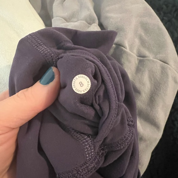 Lululemon align legging 8 purple deep - Picture 3 of 7